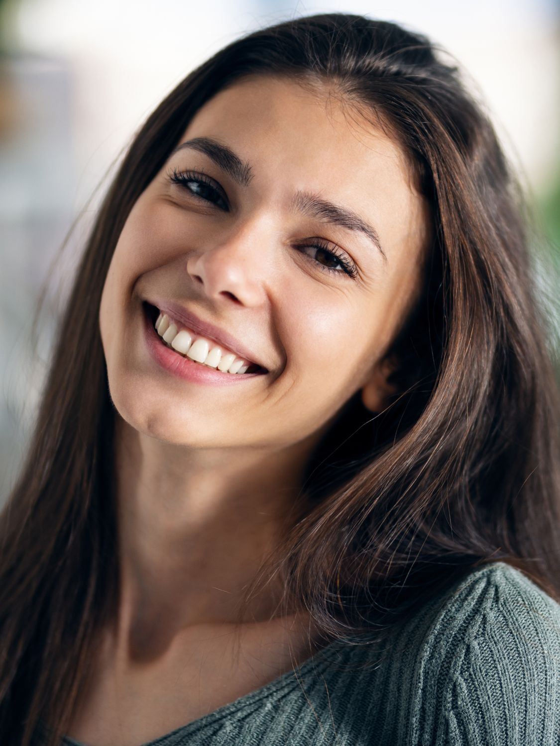 hunt valley chemical peels model with dark hair
